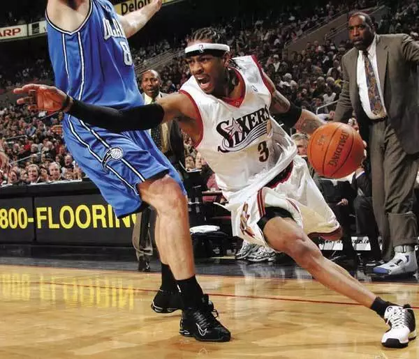 八村塁过去4战场均仅6分，投篮命中率40%&三分32%（八村塁近四战低迷：场均6分，投篮40%，三分32%）