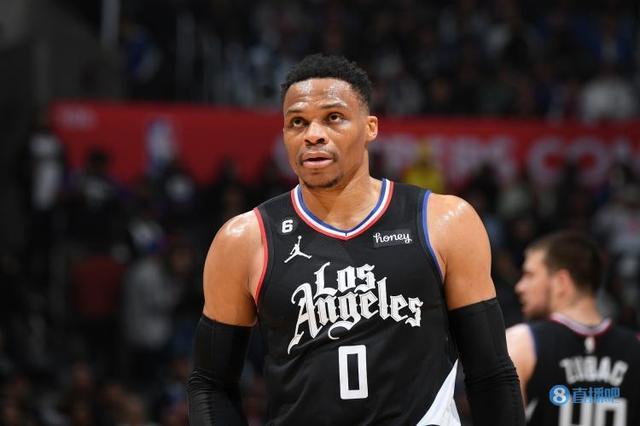 非洲杯战报：阿乔里梅开二度，突尼斯3-1战胜乌干达（非洲杯：阿乔里双响，突尼斯3比1力克乌干达）