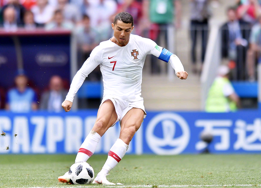 拜仁1.2亿瞄准恩佐·费尔南德斯，切尔西开放杰克逊租借转出售通道（拜仁豪掷1.2亿锁定恩佐·费尔南德斯，切尔西为杰克逊开启租借转买断通道）