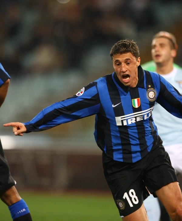 罗马诺：迪萨西被推荐给了巴萨，但若想要完成转会交易，球员必须永久转会（罗马诺：迪萨西获荐巴萨，若想成行须以永久转会达成）