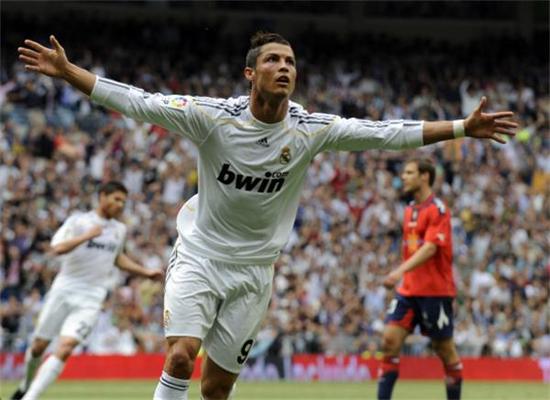 许尔策勒：客战枪手你不能一味退守，要勇敢地踢出自己的风格（许尔策勒：客场挑战阿森纳不能一味死守，必须勇敢打出自身风格）