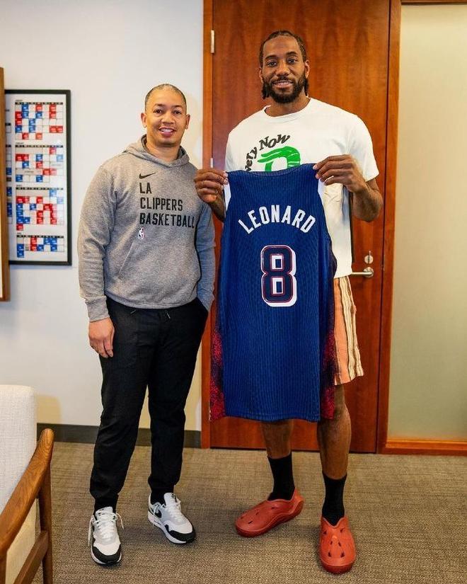 半场战报：亚特兰大1-0佛罗伦萨，德凯特拉雷助攻奥迪隆破僵（半场快讯：亚特兰大暂1-0领先佛罗伦萨，德凯特拉雷助攻奥迪隆先拔头筹）