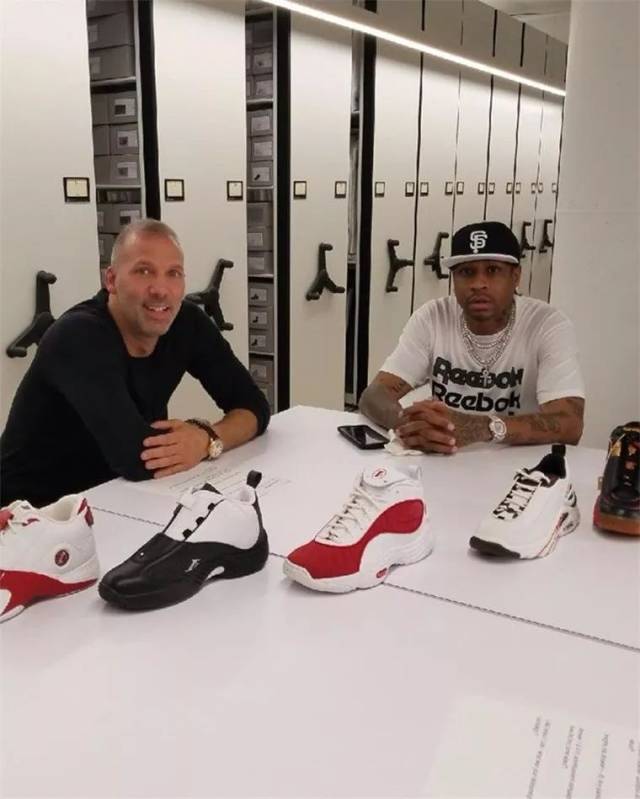 2025／26赛季英超：切尔西1-1阿森纳！切尔西10人作战经验无人能及（2025／26英超：切尔西1-1阿森纳，蓝军十人鏖战经验优势尽显）