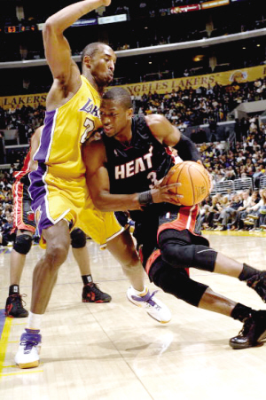 旧将佩内夫患肾癌需要手术，瓦伦西亚为其筹款（佩内夫罹患肾癌需手术，瓦伦西亚发起募捐）