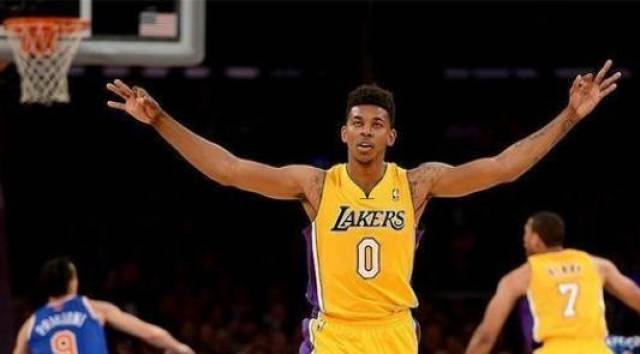 国米vs科莫：劳塔罗搭档小图拉姆，恩里克、巴雷拉出战（国米对阵科莫：劳塔罗联手小图拉姆，恩里克与巴雷拉登场）