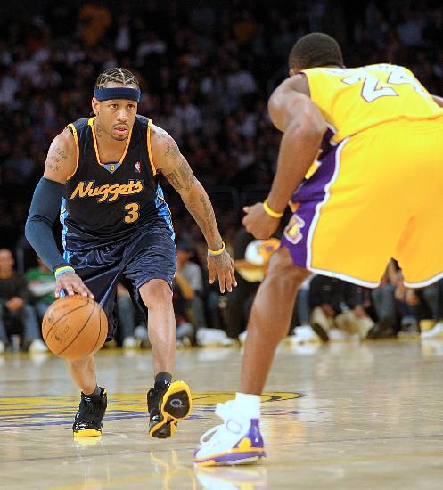 4首轮？美记：鹈鹕希望交易墨菲时，能获得贝恩级别的筹码（美媒：鹈鹕若出手墨菲，期望换回贝恩级回报？要价或高达4个首轮）