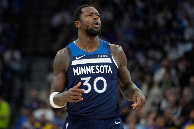 福克斯：连续2场对阵雷霆将检验球队成色，1胜1负算不上成功（福克斯：与雷霆的背靠背将检验球队含金量，1胜1负不算成功）