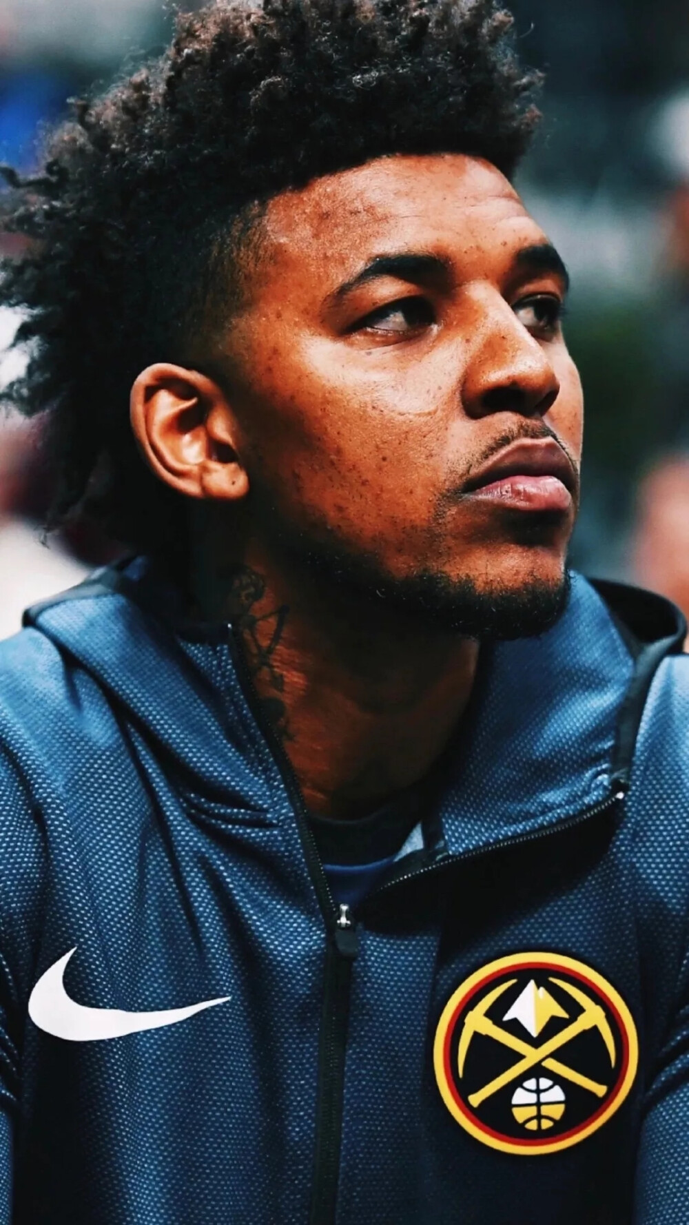 拉波尔塔：梅西回归不确定，但致敬计划已在路上（拉波尔塔：梅西是否回归未定，致敬仪式已在推进）