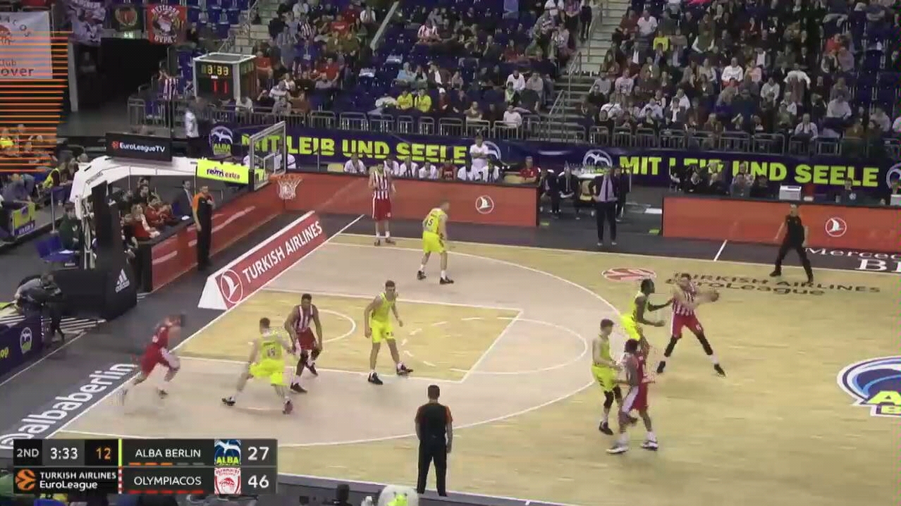 里程碑，海港中场徐新已为中国俱乐部出战200场比赛（中国俱乐部200战达成！海港中场徐新迎来职业里程碑）