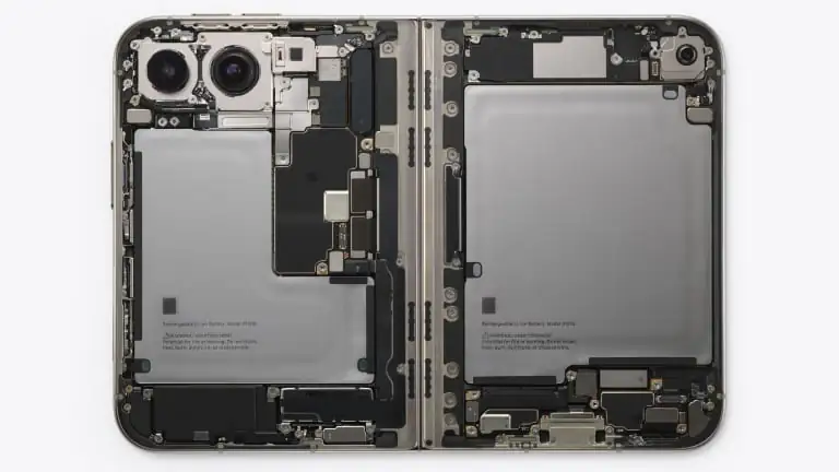 Apple iPhone Duo, internal back view